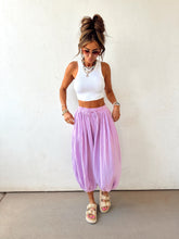 Load image into Gallery viewer, Orchid Balloon Pants
