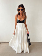 Load image into Gallery viewer, Onyx Queen Dress
