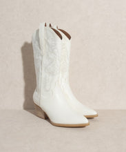 Load image into Gallery viewer, Amaya White Boots

