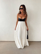 Load image into Gallery viewer, Onyx Queen Dress
