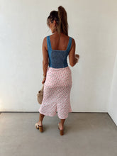 Load image into Gallery viewer, Picking Roses Skirt
