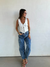 Load image into Gallery viewer, Day To Day Floral Jeans
