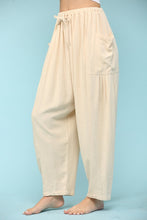 Load image into Gallery viewer, Feelin&#39; Free Linen Pants
