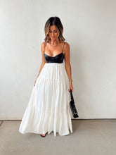 Load image into Gallery viewer, Onyx Queen Dress
