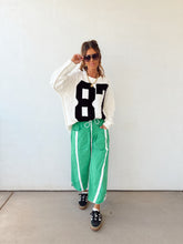Load image into Gallery viewer, Jump Street Pants//Green
