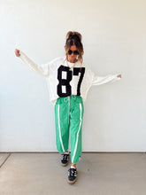 Load image into Gallery viewer, Jump Street Pants//Green
