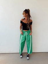 Load image into Gallery viewer, Jump Street Pants//Green
