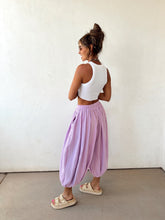 Load image into Gallery viewer, Orchid Balloon Pants

