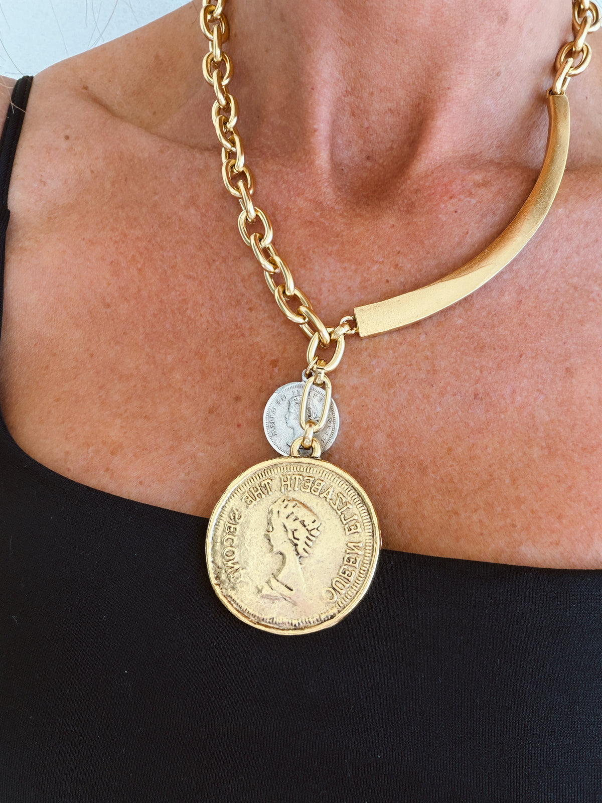 Queen Necklace