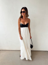 Load image into Gallery viewer, Onyx Queen Dress
