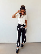 Load image into Gallery viewer, Jump Street Pants//Black
