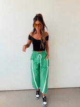 Load image into Gallery viewer, Jump Street Pants//Green
