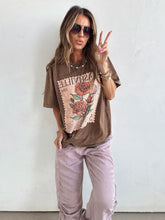 Load image into Gallery viewer, Nashville Graphic Tee
