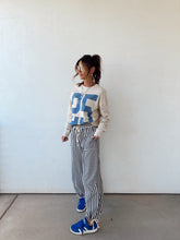 Load image into Gallery viewer, 25 Sweatshirt
