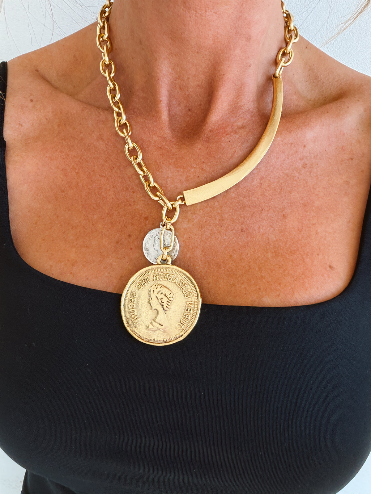 Queen Necklace