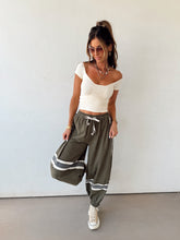 Load image into Gallery viewer, Tia Pants
