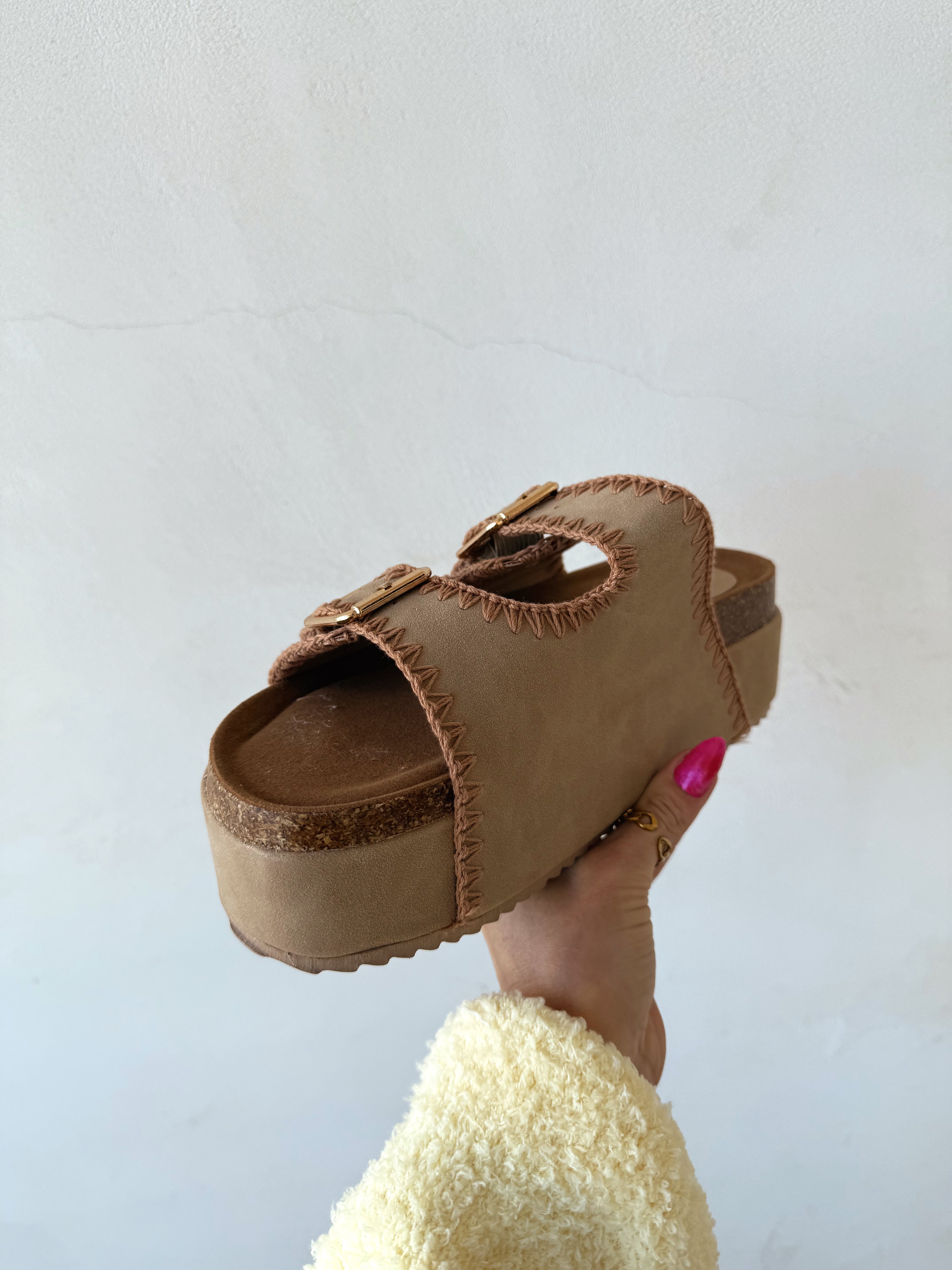 Sierra Stitch Platform Sandals