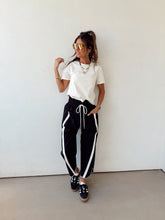 Load image into Gallery viewer, Jump Street Pants//Black
