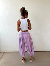 Load image into Gallery viewer, Orchid Balloon Pants
