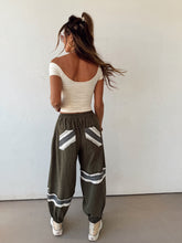 Load image into Gallery viewer, Tia Pants
