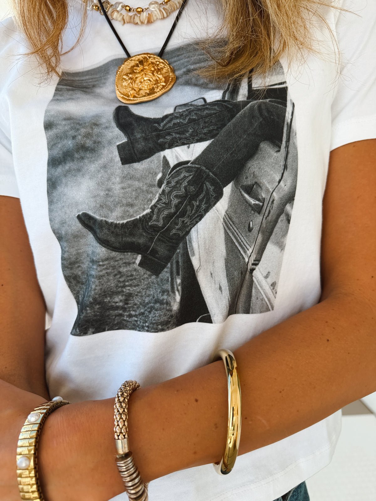 Out The window Tee