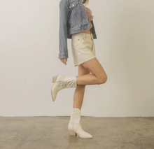 Load image into Gallery viewer, Millie Fringe Festival Boots
